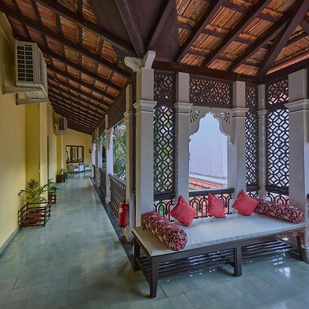 Royal Orchid Metropole Mysore Buitenkant foto