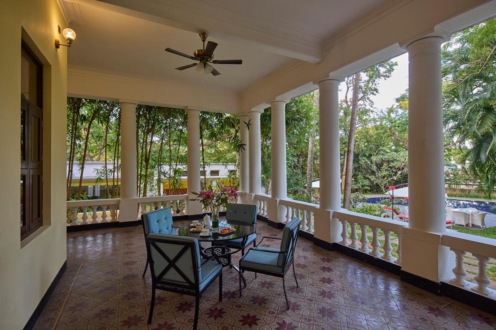 Royal Orchid Metropole Mysore Buitenkant foto