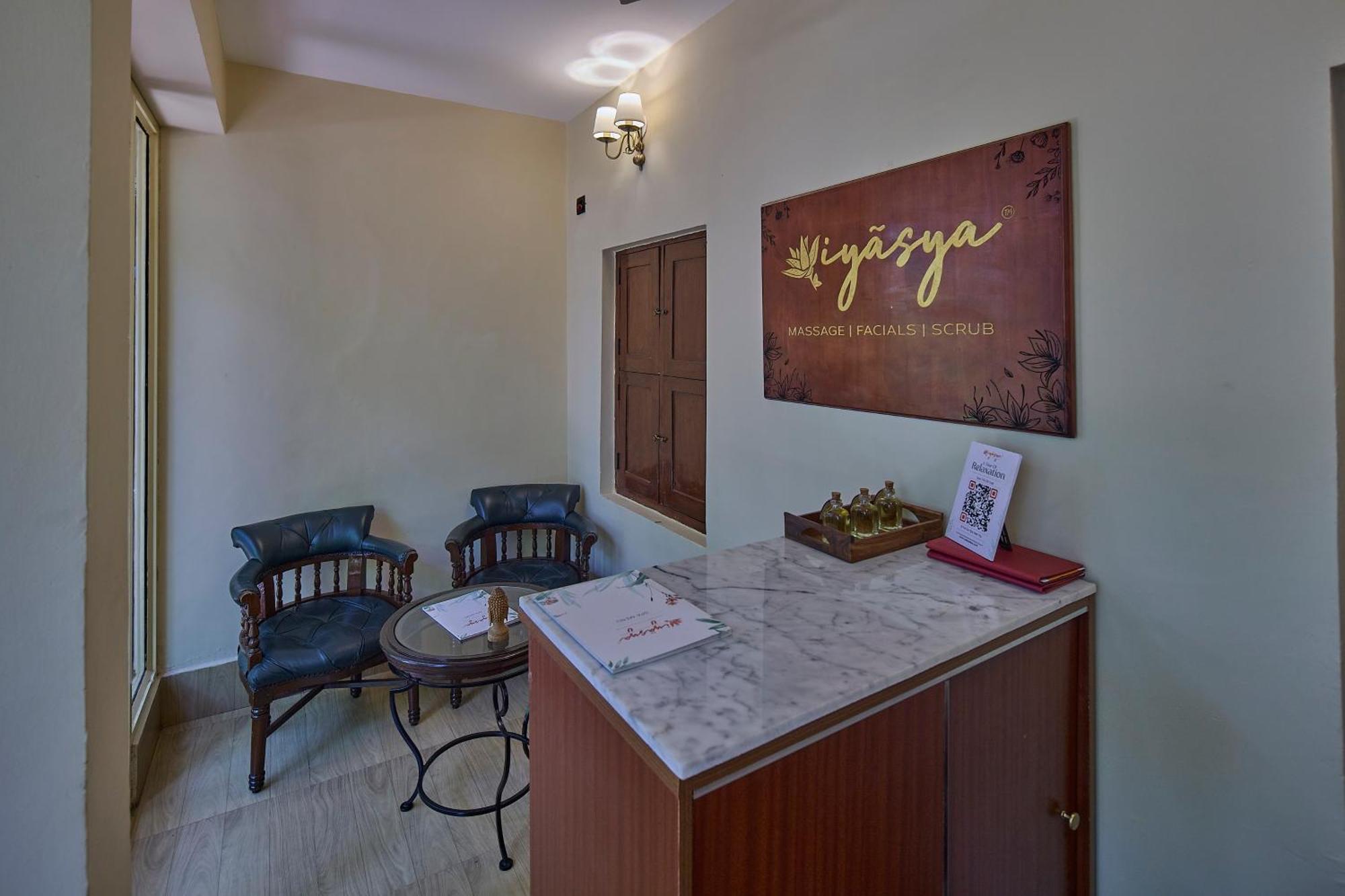 Royal Orchid Metropole Mysore Buitenkant foto