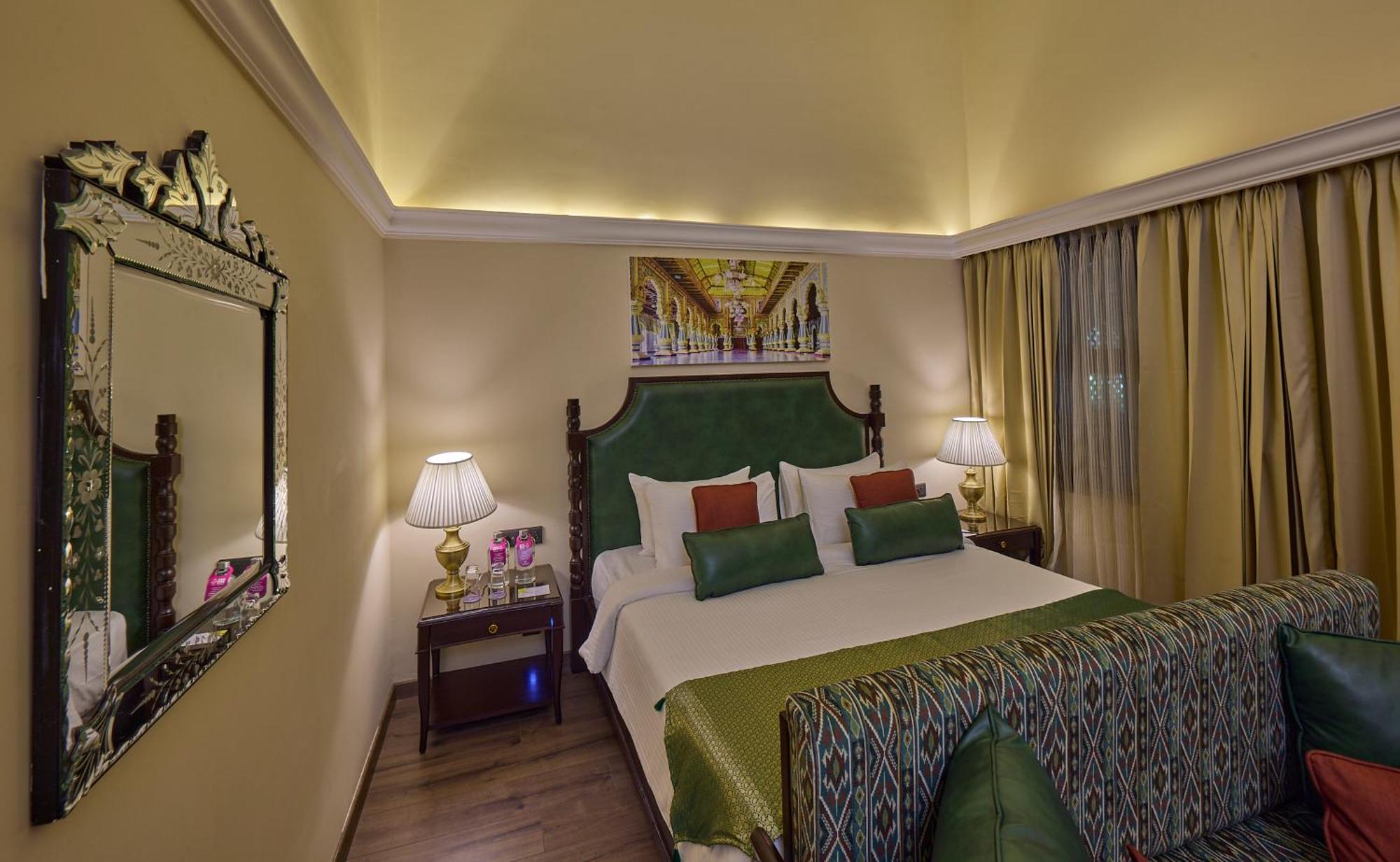 Royal Orchid Metropole Mysore Buitenkant foto