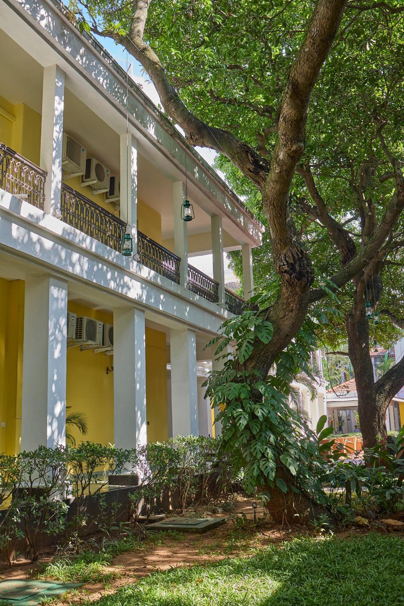 Royal Orchid Metropole Mysore Buitenkant foto