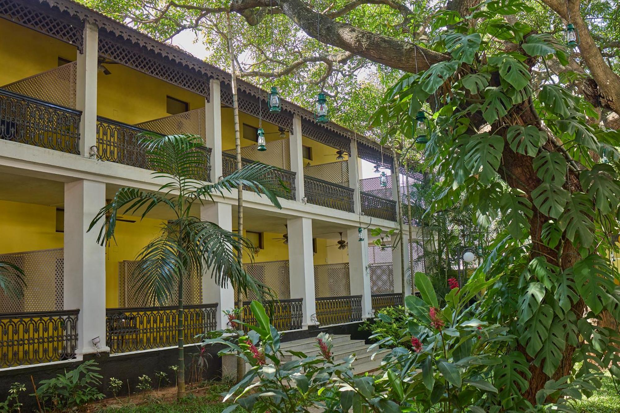 Royal Orchid Metropole Mysore Buitenkant foto
