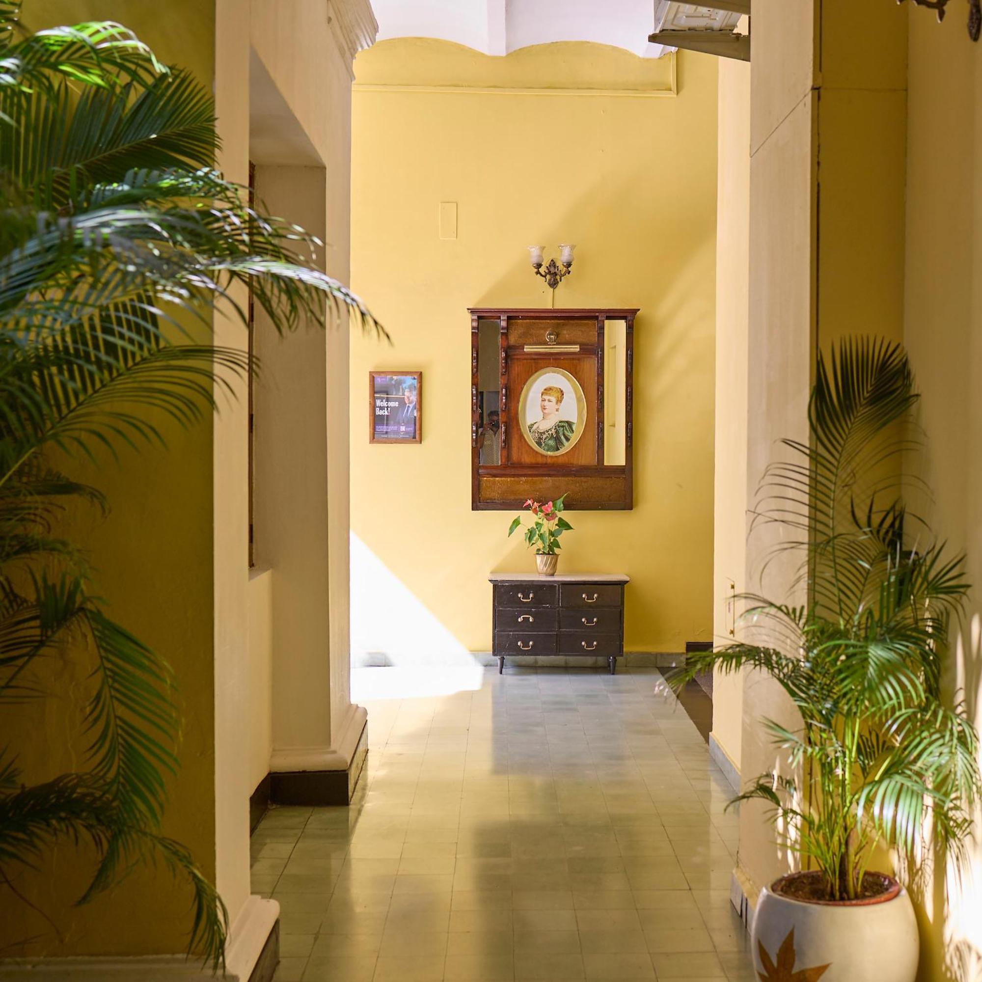 Royal Orchid Metropole Mysore Buitenkant foto