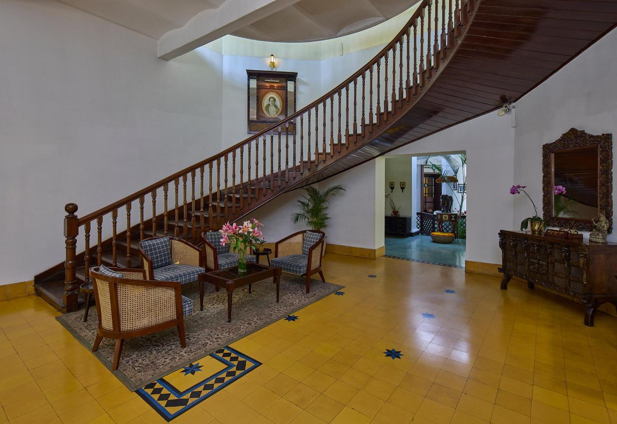 Royal Orchid Metropole Mysore Buitenkant foto