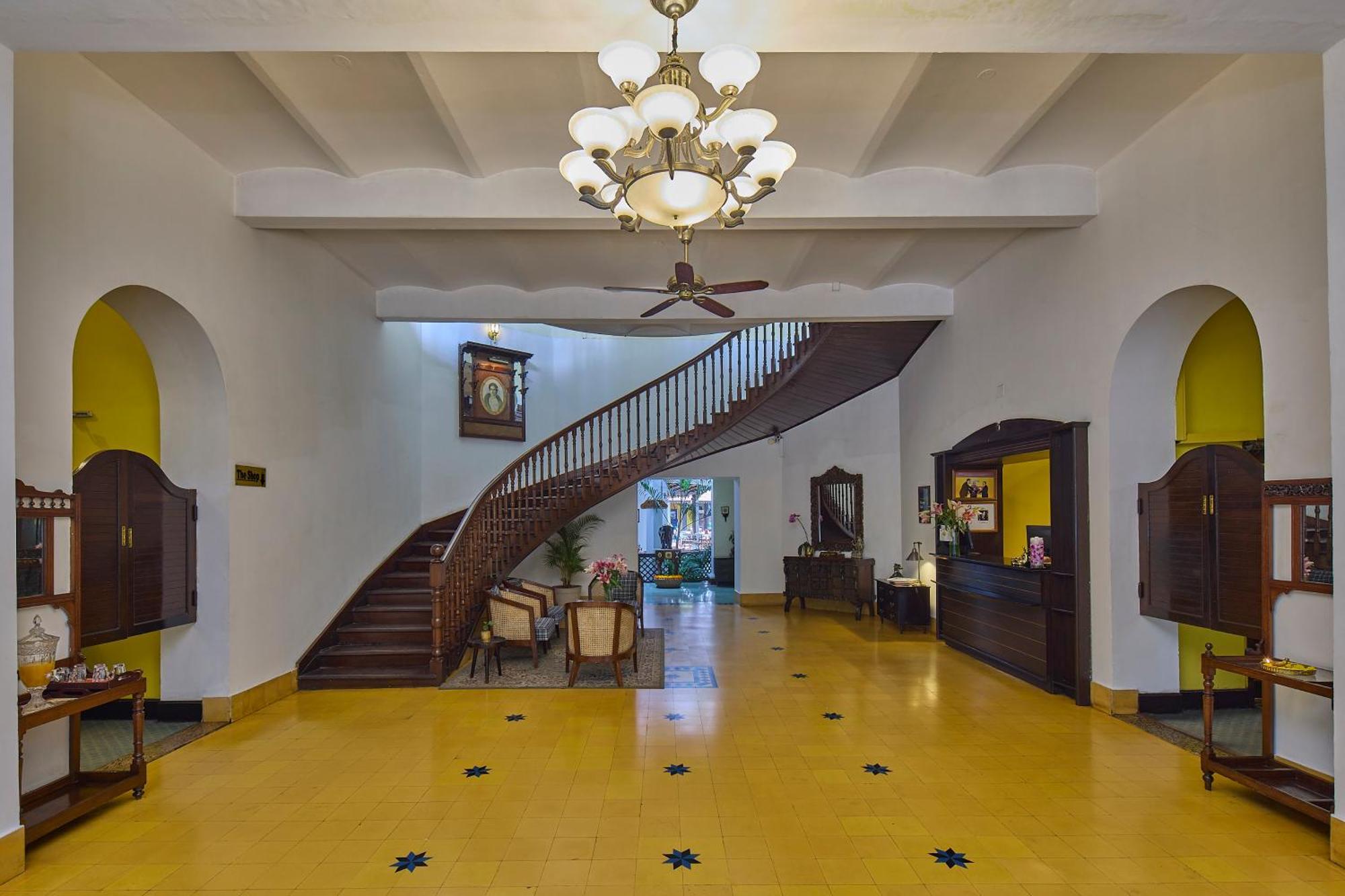 Royal Orchid Metropole Mysore Buitenkant foto