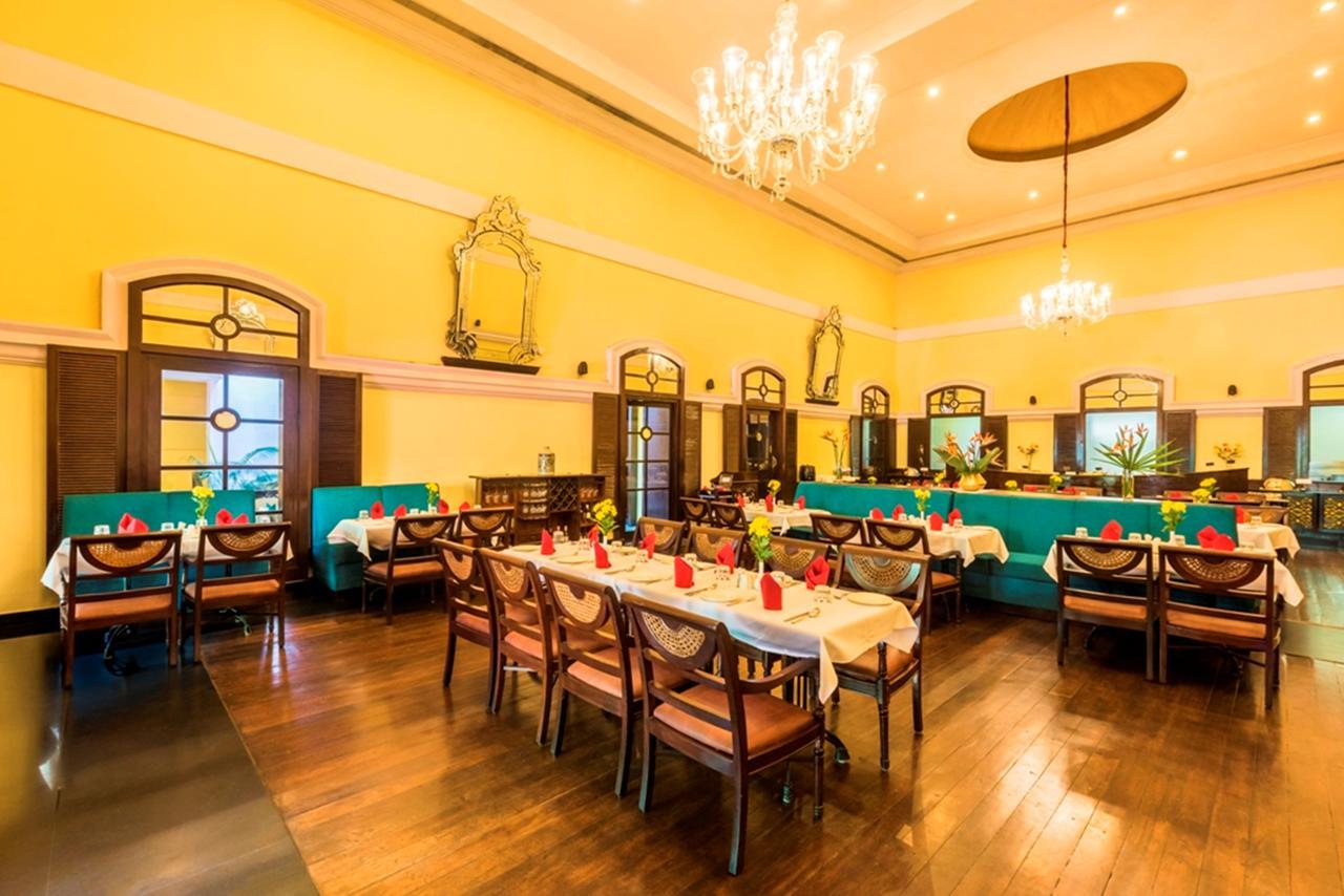 Royal Orchid Metropole Mysore Buitenkant foto