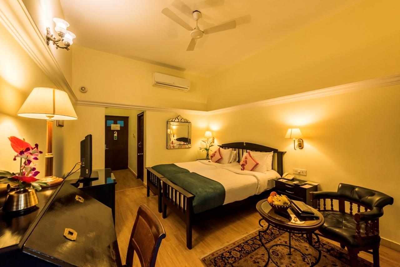 Royal Orchid Metropole Mysore Buitenkant foto