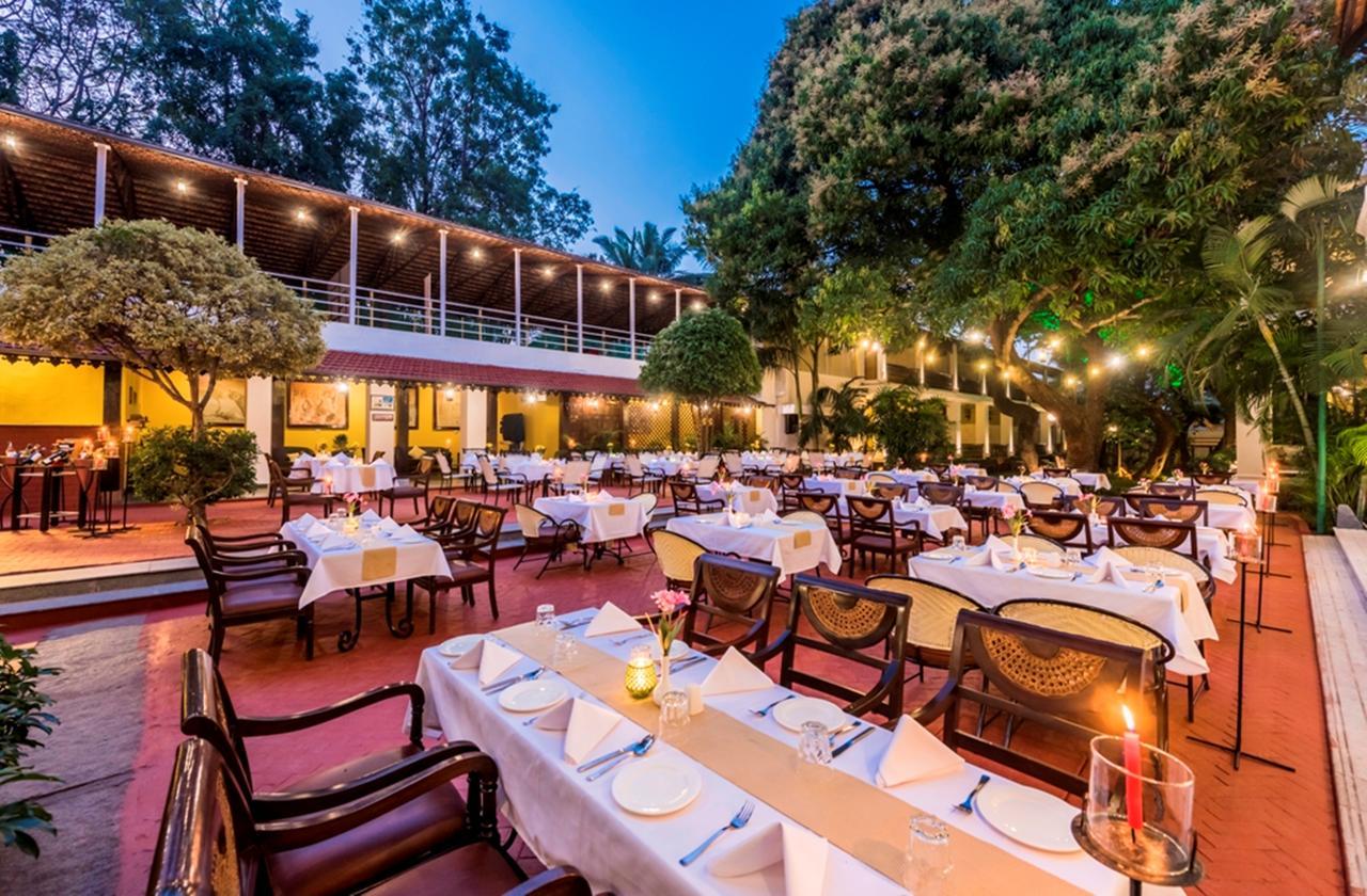 Royal Orchid Metropole Mysore Buitenkant foto