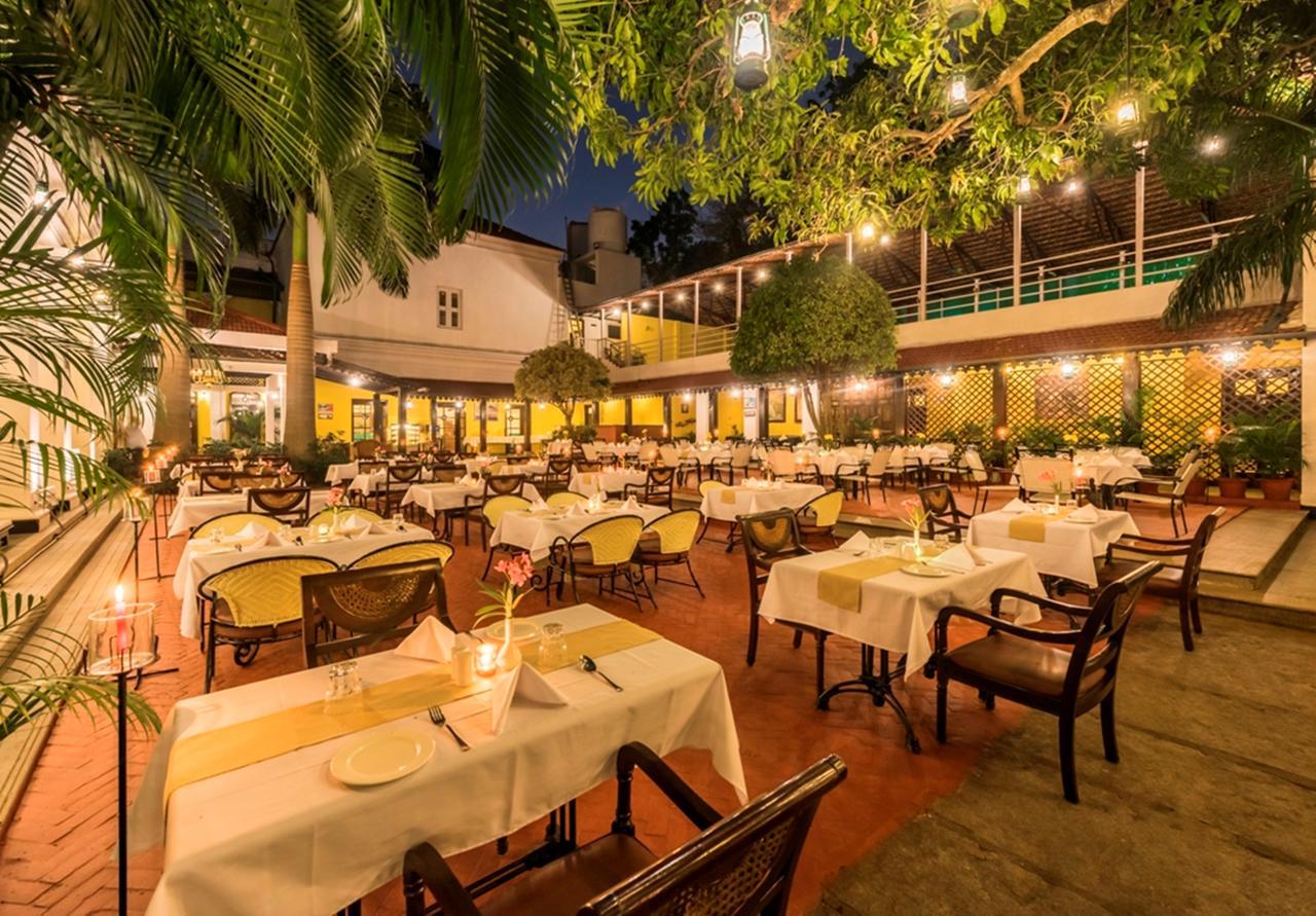 Royal Orchid Metropole Mysore Buitenkant foto